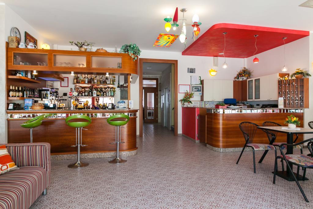 Hotel Sandra Gatteo a Mare Exterior foto